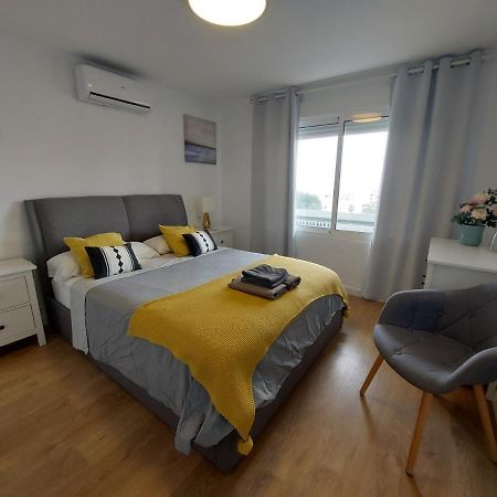 Beautiful Sea Views Cozy Apartment 350 M From Beach Benalmádena Kültér fotó