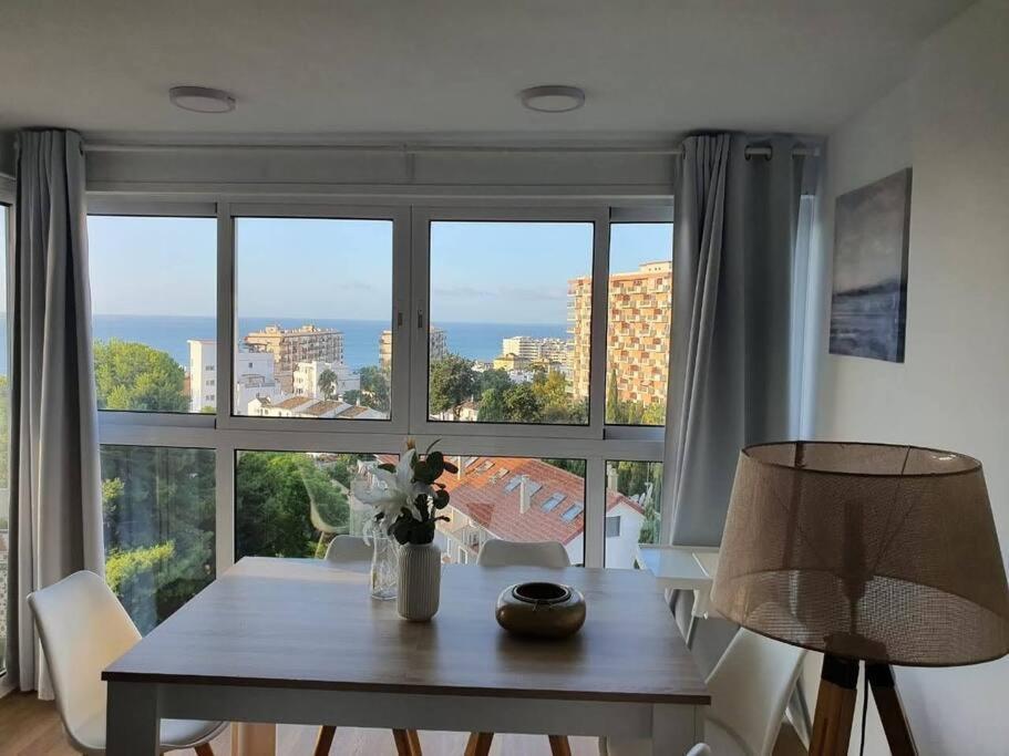 Beautiful Sea Views Cozy Apartment 350 M From Beach Benalmádena Kültér fotó
