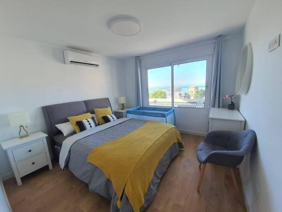 Beautiful Sea Views Cozy Apartment 350 M From Beach Benalmádena Kültér fotó