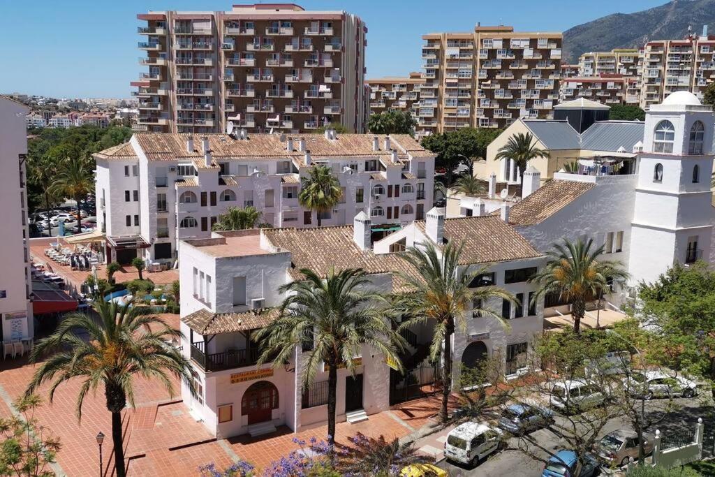Beautiful Sea Views Cozy Apartment 350 M From Beach Benalmádena Kültér fotó