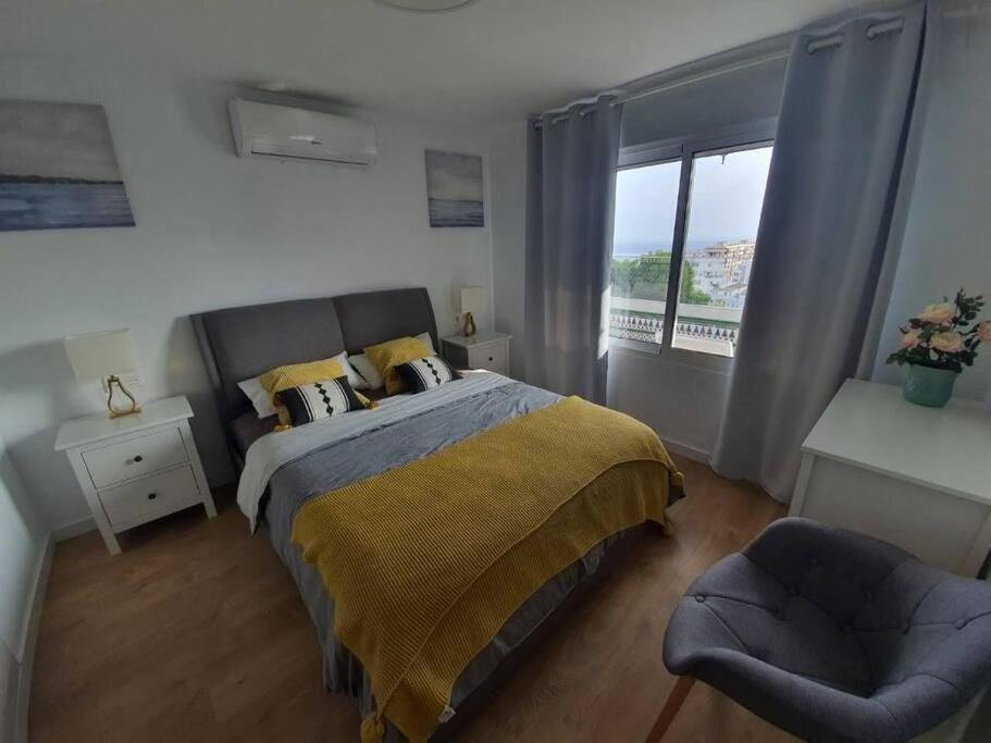 Beautiful Sea Views Cozy Apartment 350 M From Beach Benalmádena Kültér fotó