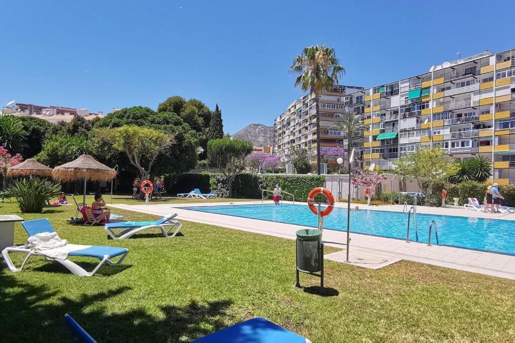 Beautiful Sea Views Cozy Apartment 350 M From Beach Benalmádena Kültér fotó
