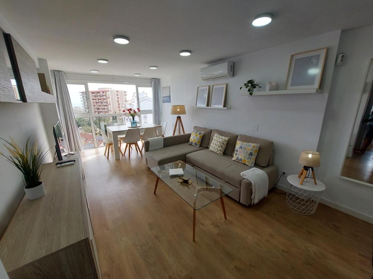 Beautiful Sea Views Cozy Apartment 350 M From Beach Benalmádena Kültér fotó