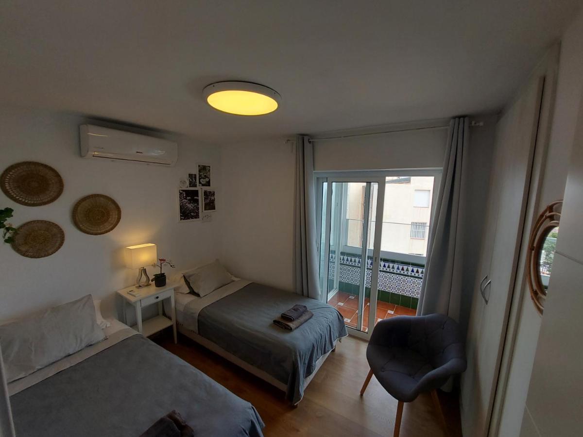 Beautiful Sea Views Cozy Apartment 350 M From Beach Benalmádena Kültér fotó