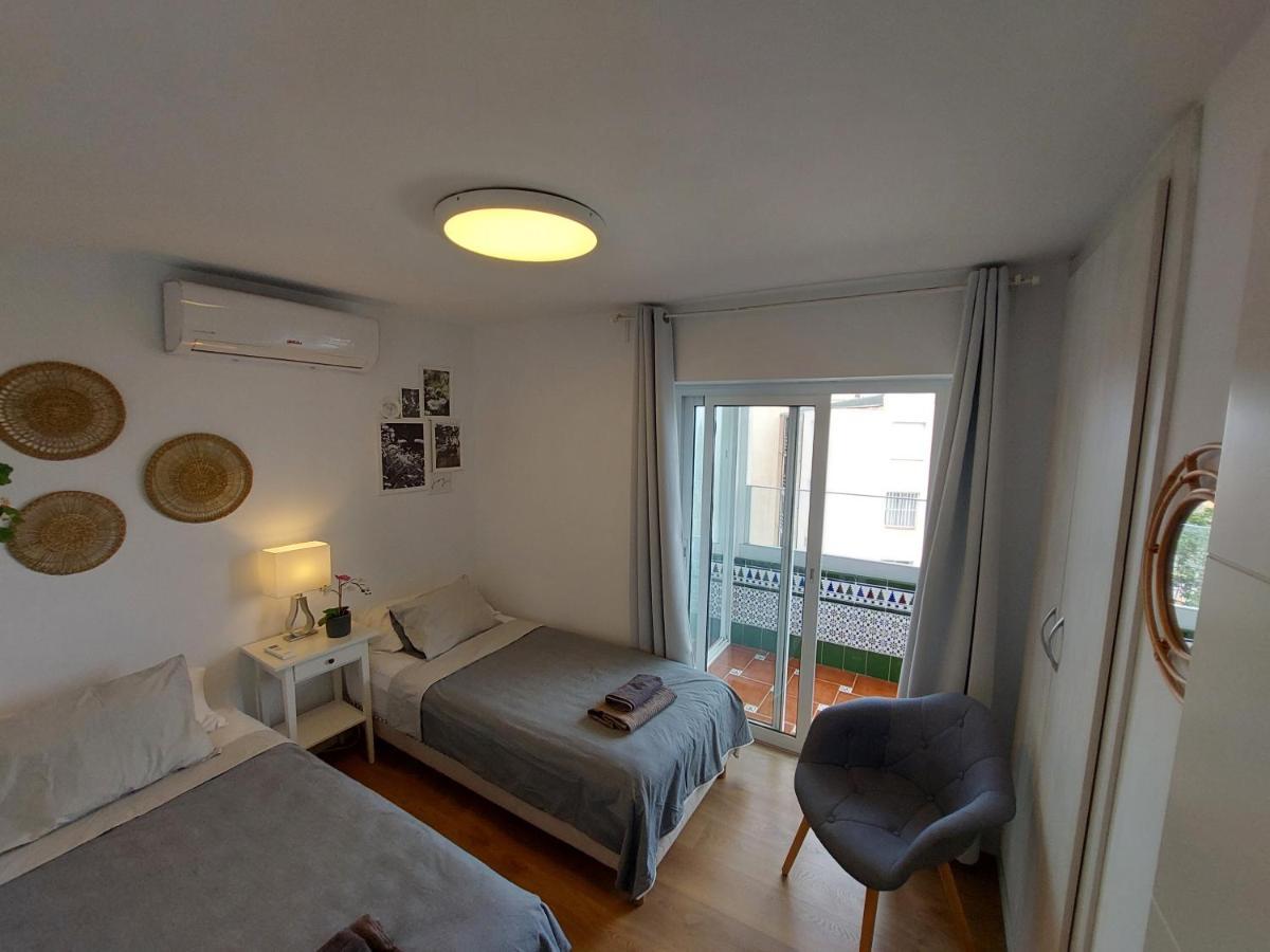 Beautiful Sea Views Cozy Apartment 350 M From Beach Benalmádena Kültér fotó